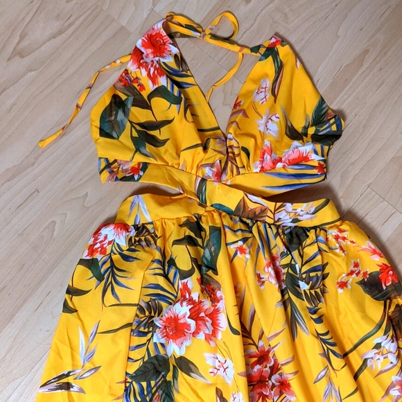 SHEIN Joyfunear Plunging Neck Floral Maxi Dress - Picture 4 of 7